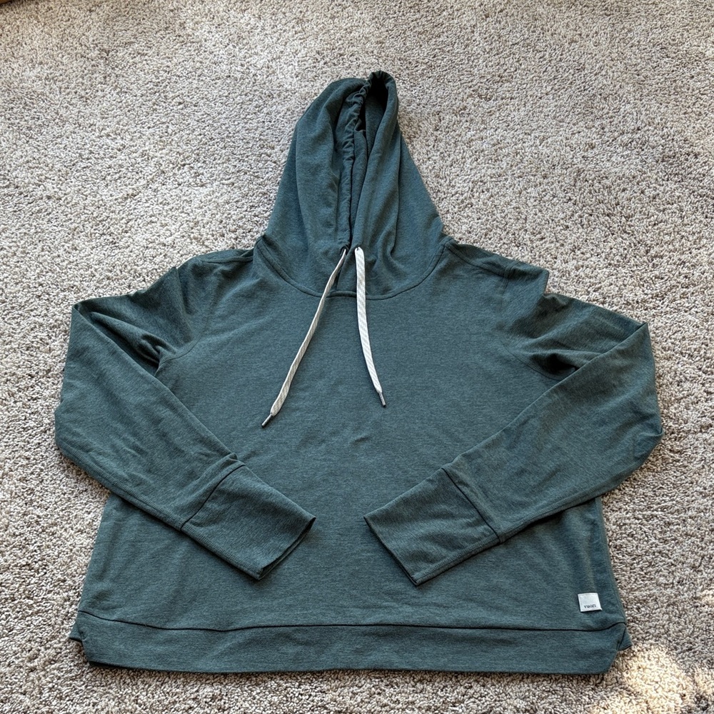 Vuori Women's Halo Essential Hoodie